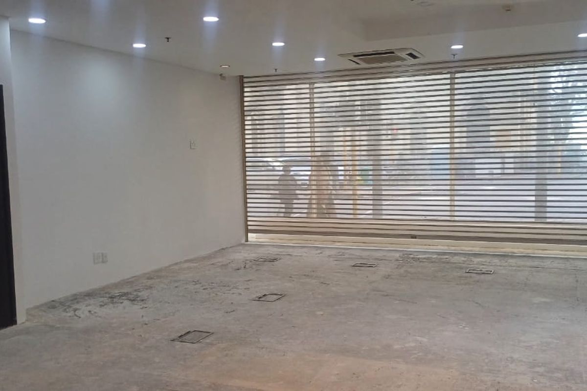 High Volume Retail Foot Traffic - Photo 3