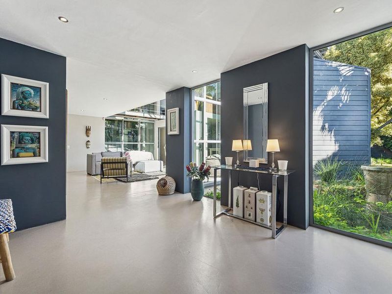 Industrial Style Luxurious Home - Photo 4