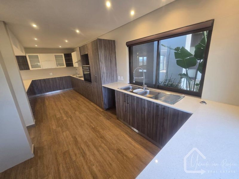 !!️UNMATCHED ELEGANCE UNDER ONE ROOF!!️ - Photo 10