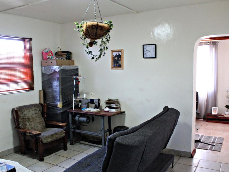 3 Bedroom Family Home For Sale - Photo 4