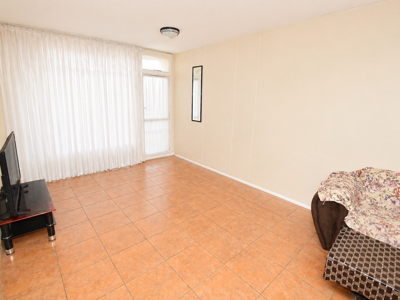 SECURE GROUND FLOOR UNIT - Photo 5