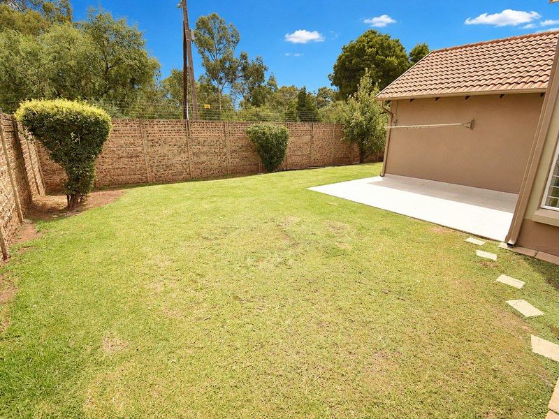 Secure and Peaceful Living - Photo 2