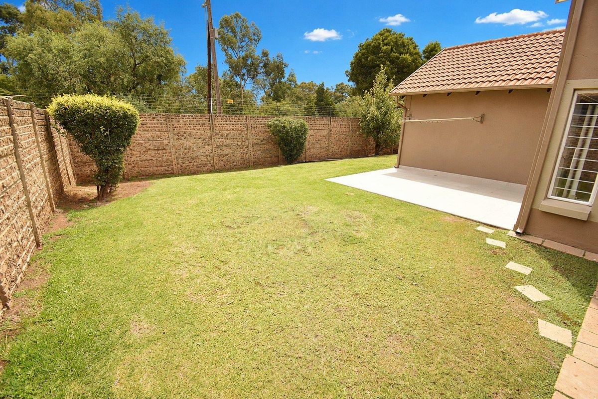 Secure and Peaceful Living - Photo 2