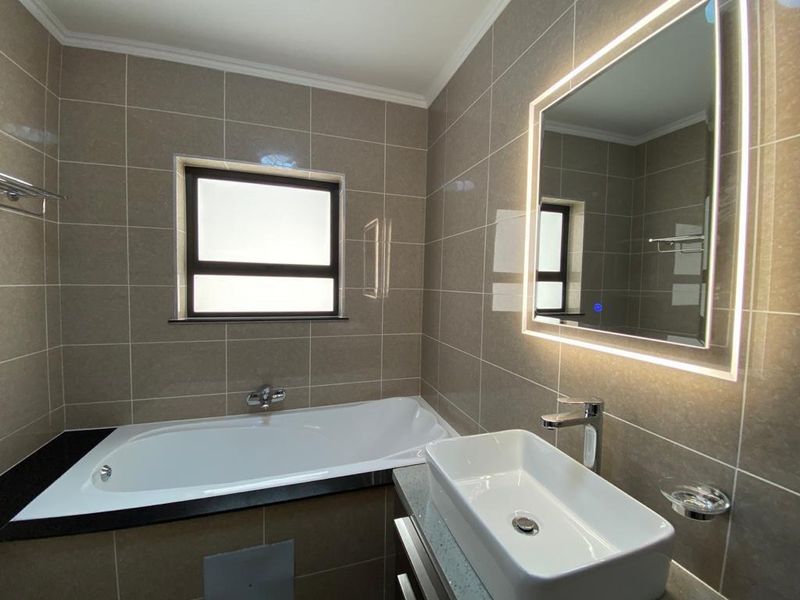 Move-In Ready Gem: Fully Furnished 2-Bed Home Awaits - Photo 5