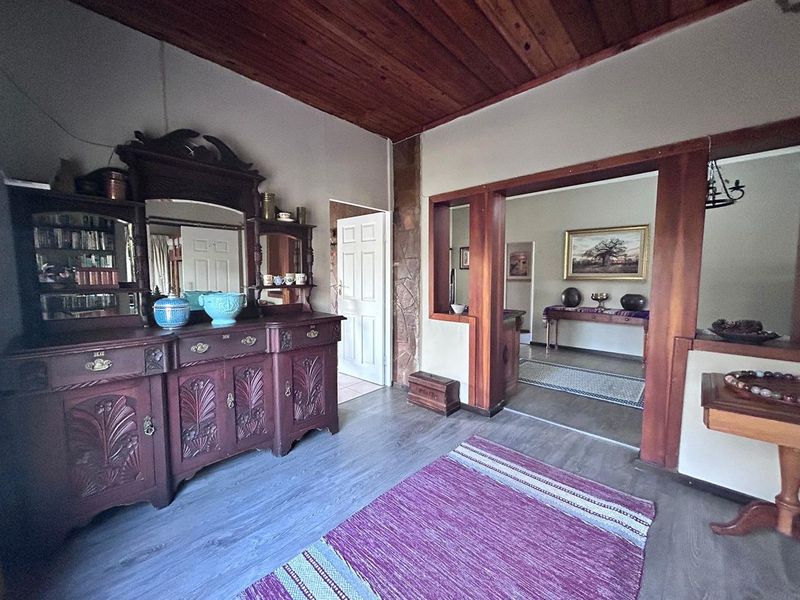 STUNNING 4 BEDROOM HOUSE WITH INCOME POTENTIAL - Photo 5