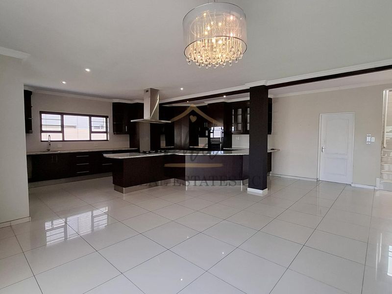 Stunning Double-Storey Family Home in Extension 15, Swakopmund - Photo 8