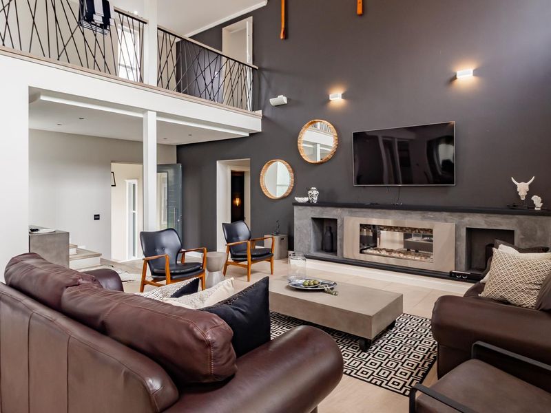 5 Bedroom House for Sale in Steyn City - Photo 10