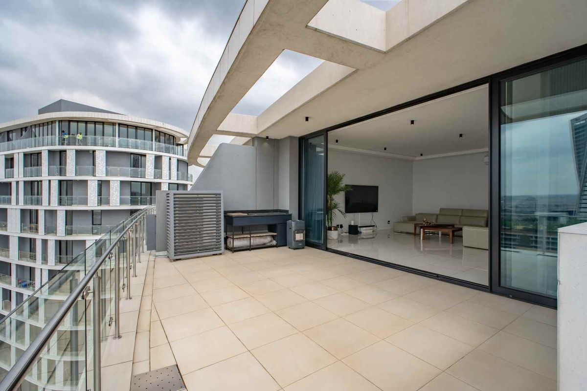 Fully furnished 2 bedroom penthouse for sale at Ellipse - Photo 2