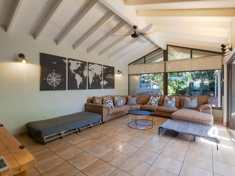 Modern family home in the right location - Photo 5