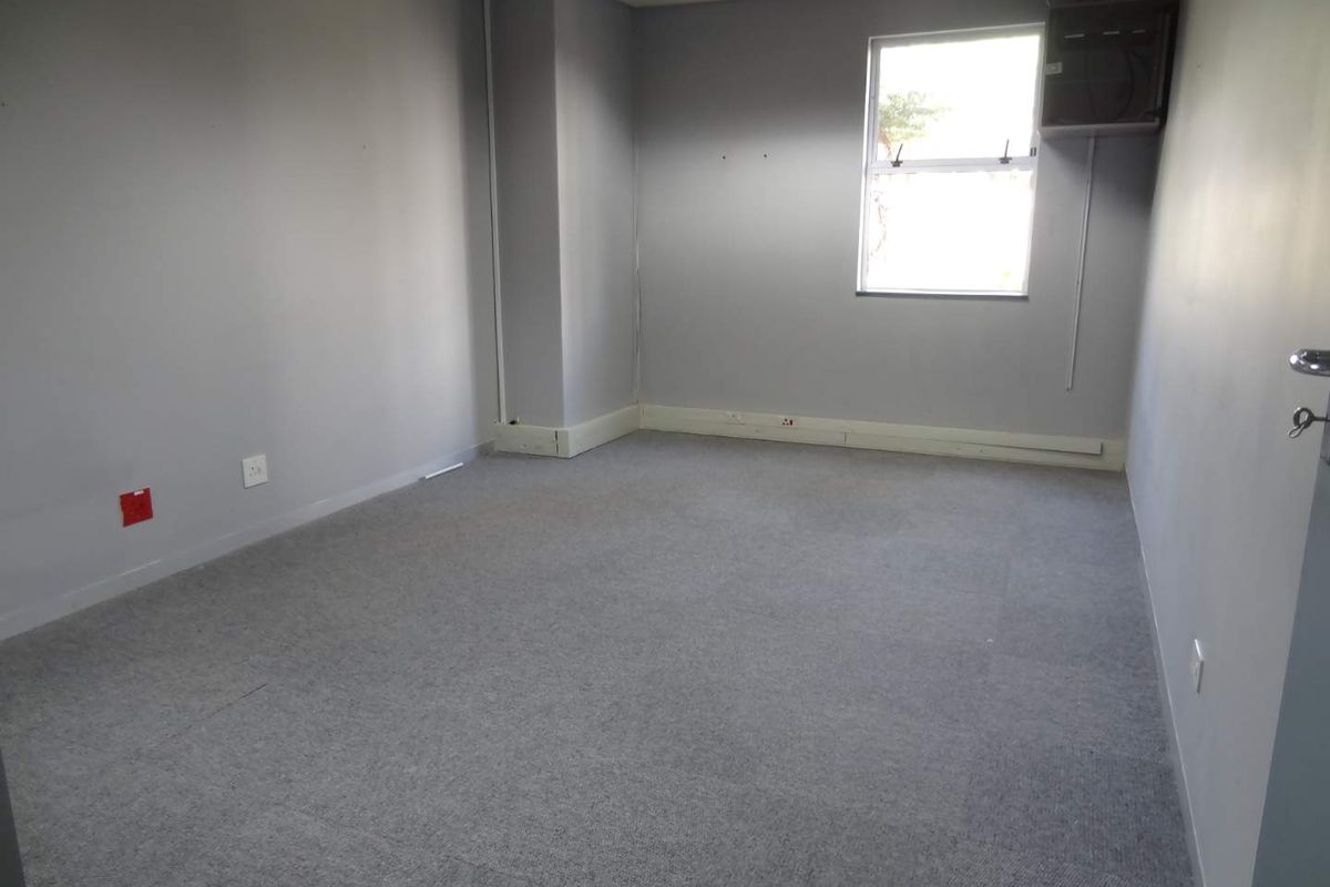 PRIME OFFICE SPACE TO RENT - Photo 5