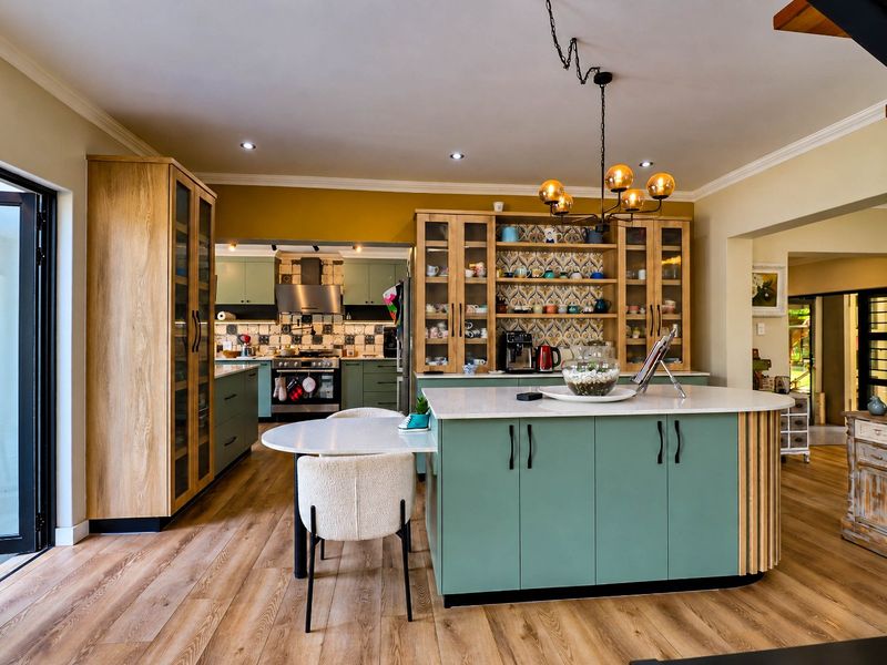 Lovely Family Home in Boomed Off Irene. - Photo 4