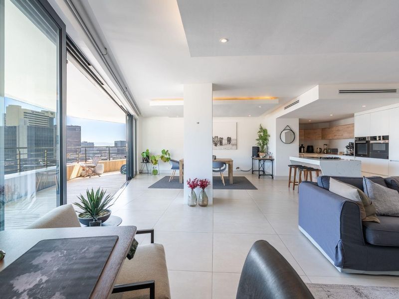 Luxury 3-Bedroom Penthouse | Panoramic Views - Photo 6