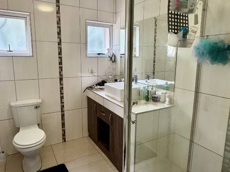 Sole Mandate - Photo 4