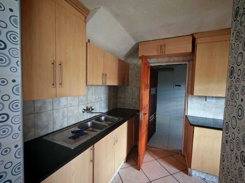 Home For Sale In A Secure Complex - Photo 7