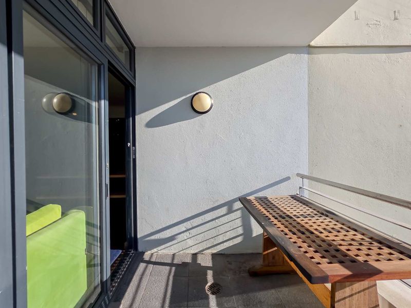 Woodstock's Finest: Contemporary Two-Bedroom Apartment with Urban Charm - AirBnB Friendly - Photo 5