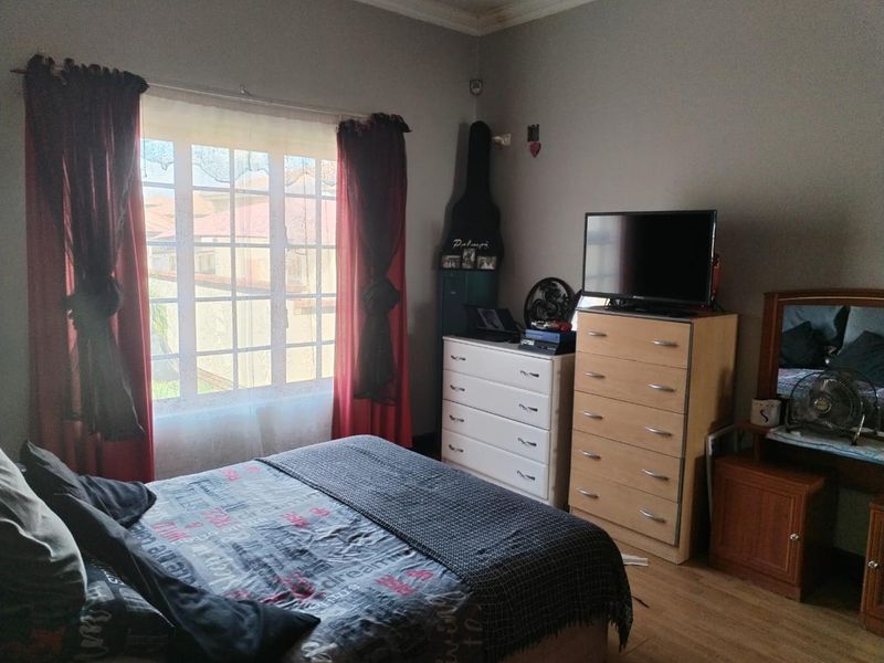 Wow what a catch... - Photo 2