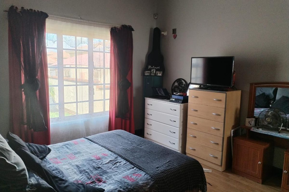 Wow what a catch... - Photo 2