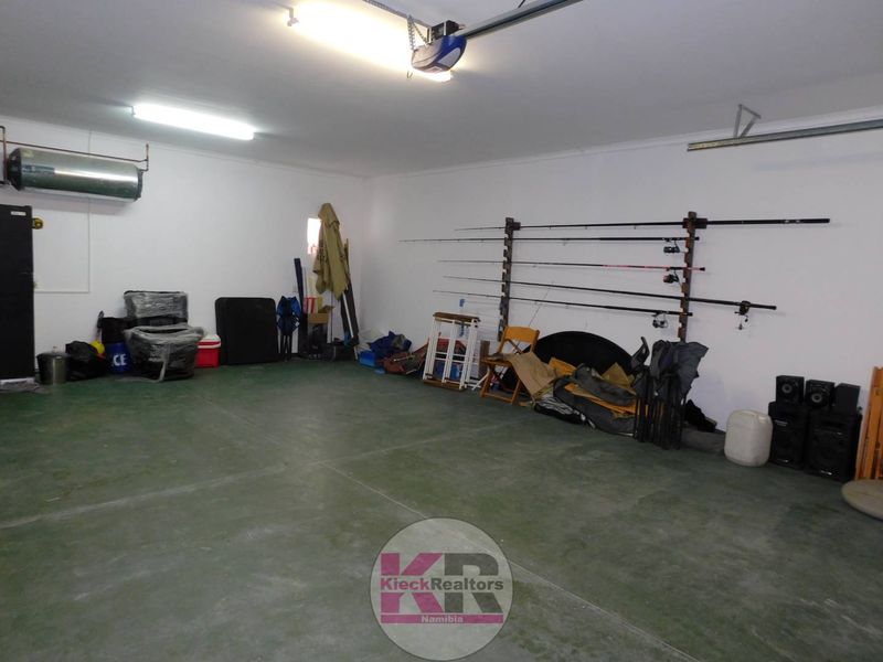 3 Bedroom Home For Sale In Sun Bay (Henties Bay) Not to be Missed!!! - Photo 8