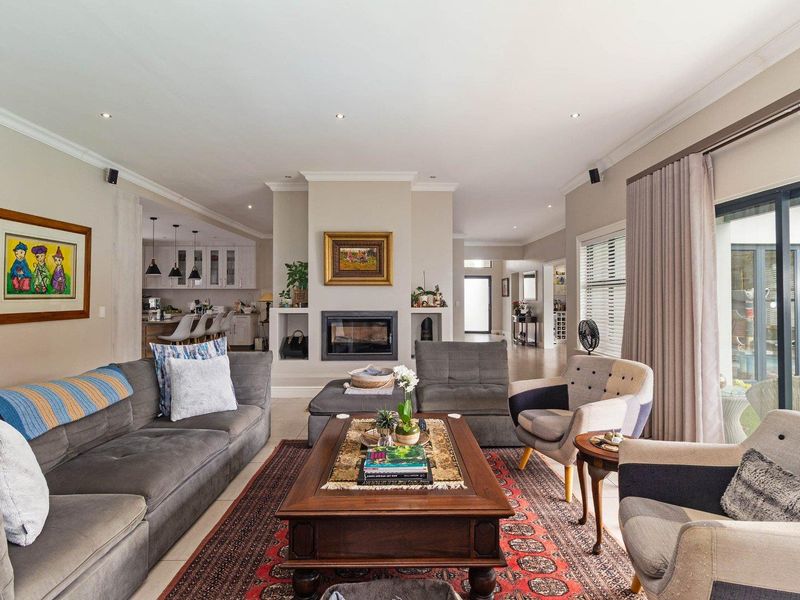 RARE FIND IN SAGEWOOD ESTATE - Photo 6