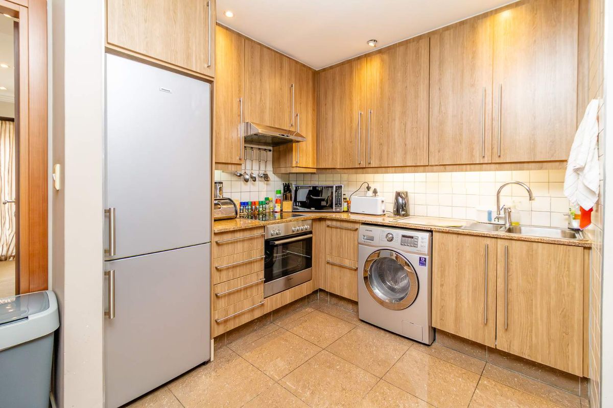 Furnished & Equipped Apartment – Ideal Lock-Up-and-Go! - Photo 2