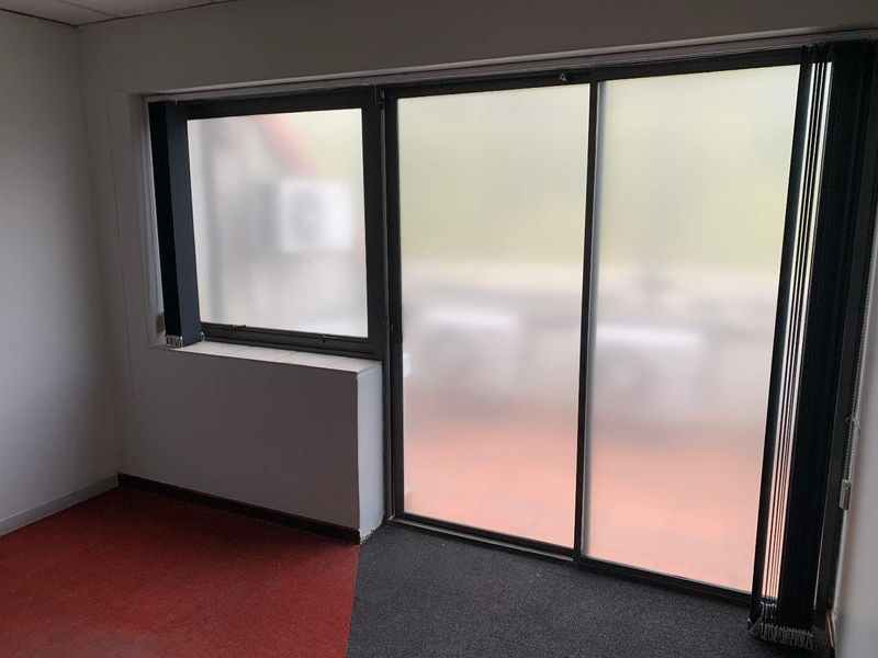 325.9m2 Second Floor Office To Let | Pinewood Office Park, Woodmead - Photo 8