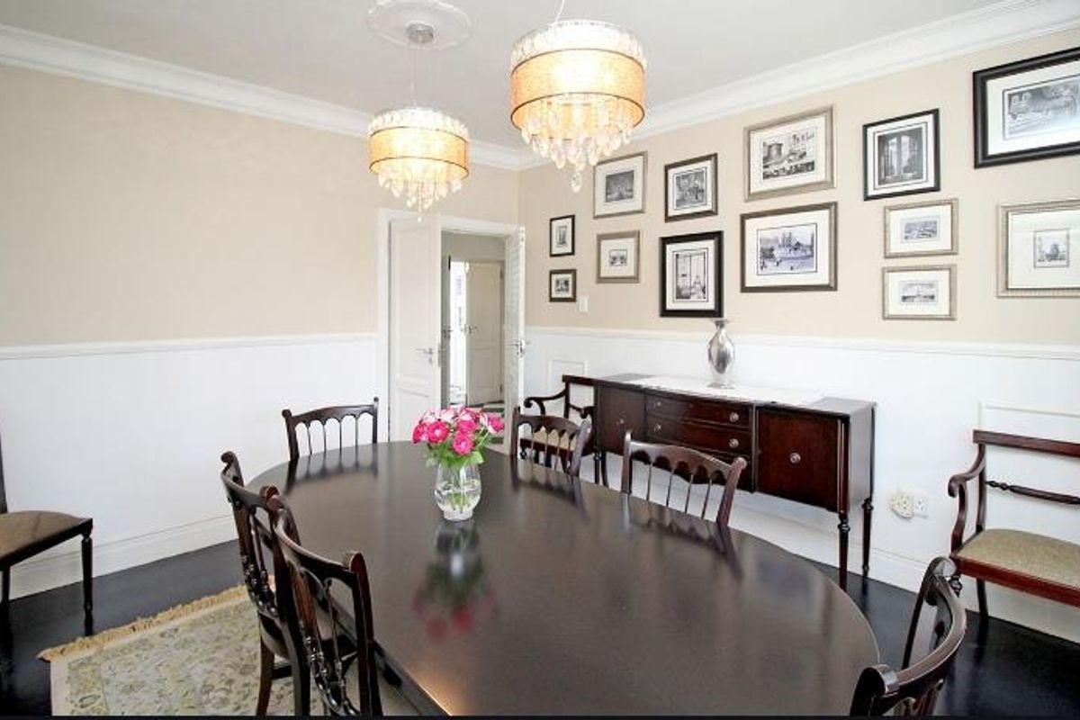 Spacious renovated family home - Photo 3