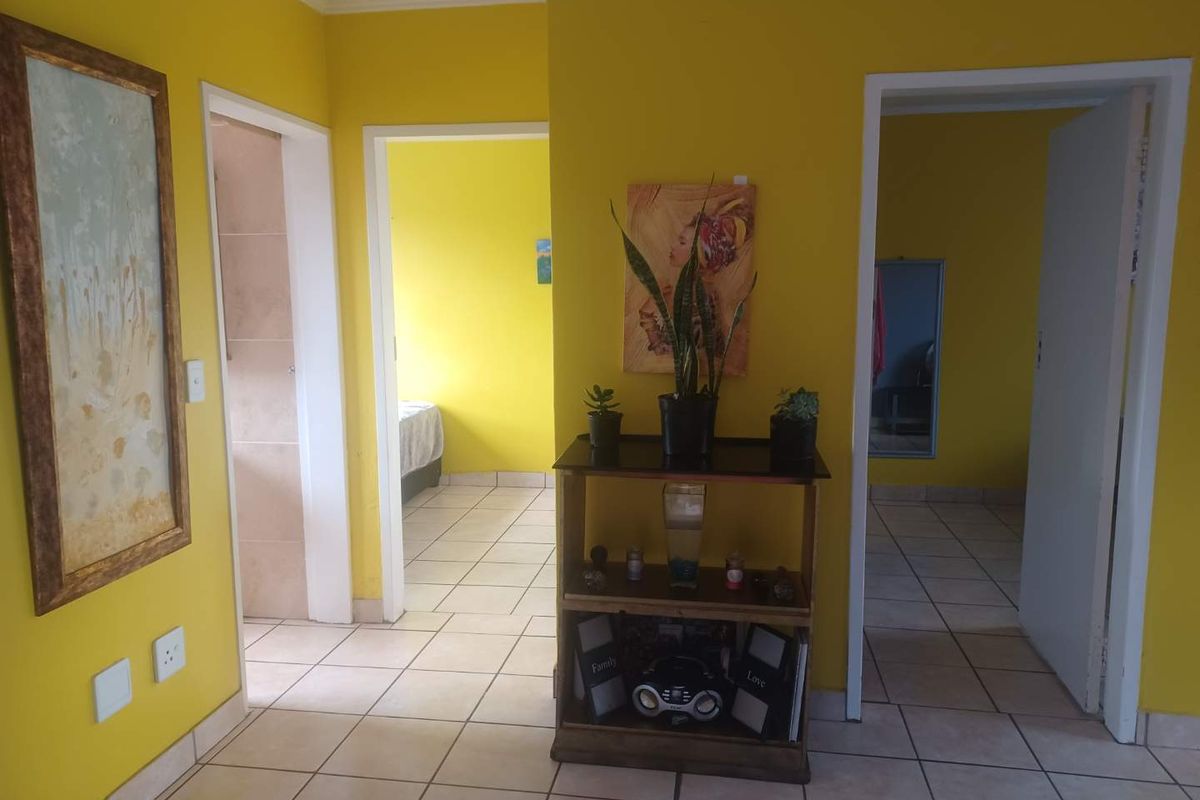 2 Bedroom Apartment for Sale in Andeon - Photo 3