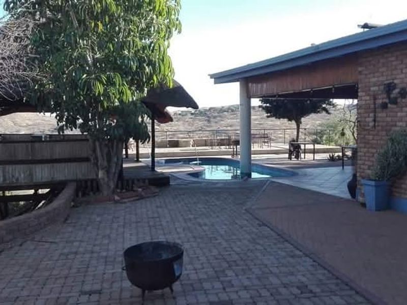 **Stunning Property Just 10km from Windhoek CBD** - Photo 8