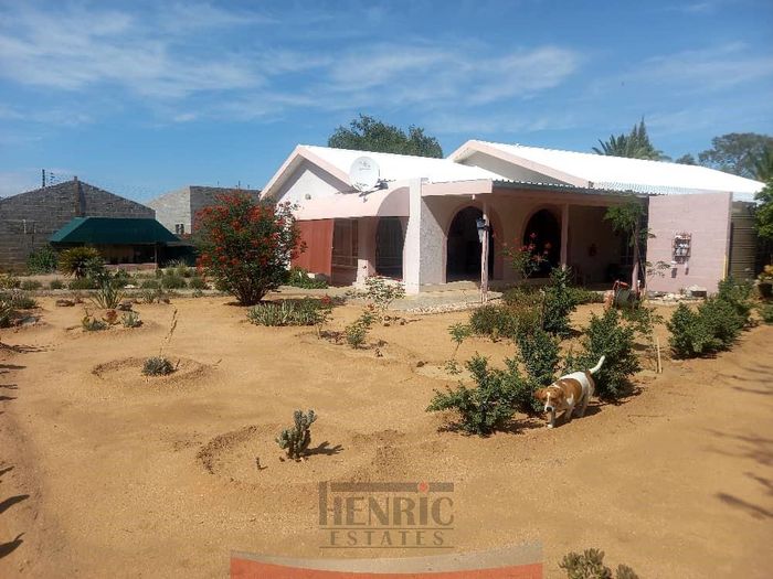 Property #2362574, House For Sale in Omaruru Central