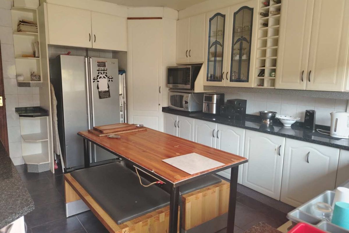 AN INCOME GENERATING PROPERTY - Photo 3