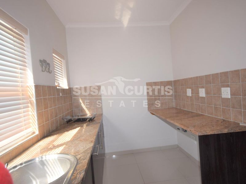3 Bedroom Penthouse - Photo 10