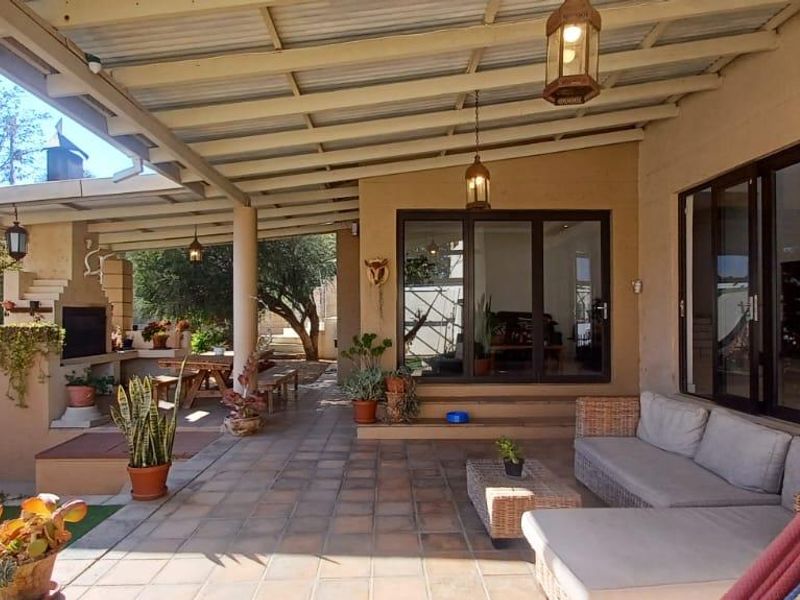 Suiderhof - Bordering Olympia - N$7 980 000 - Photo 6