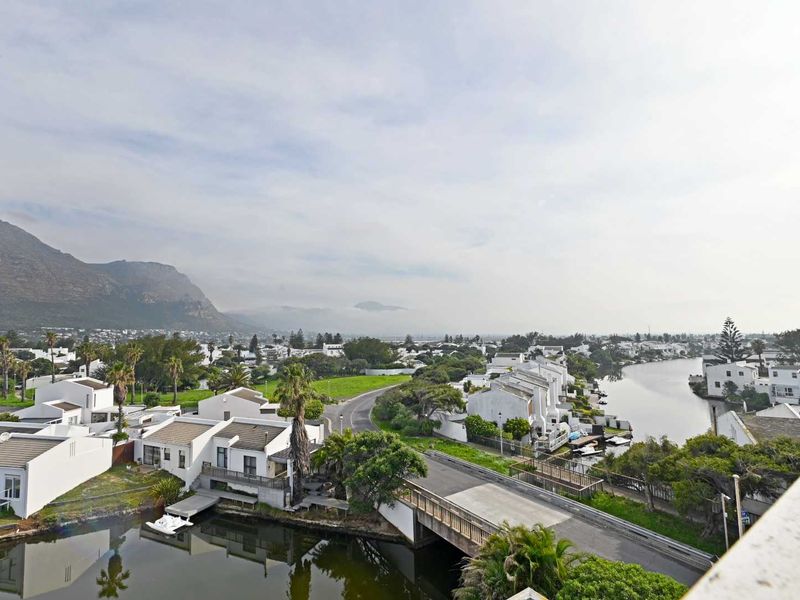 Lakefront Lifestyle Meets Investment Potential - Photo 2