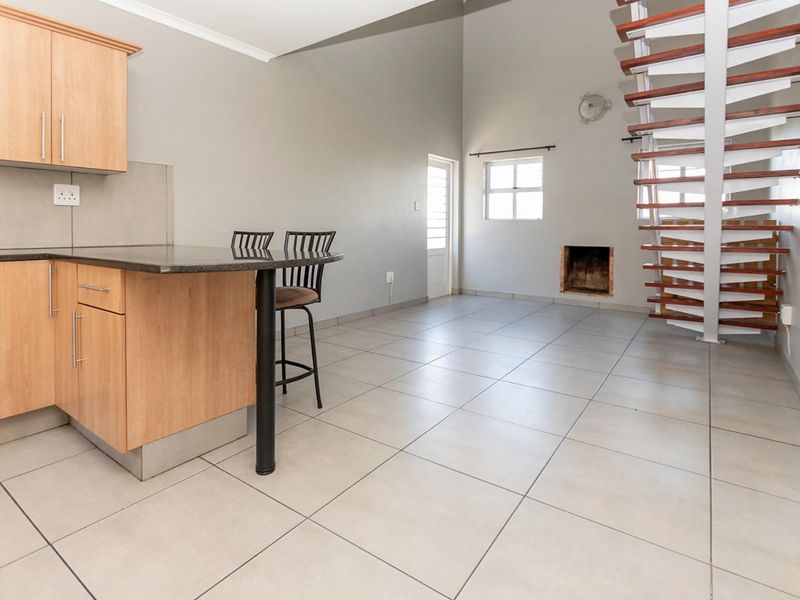 Lock-Up and Go, 2-Bedroom House with a Loft - Photo 4