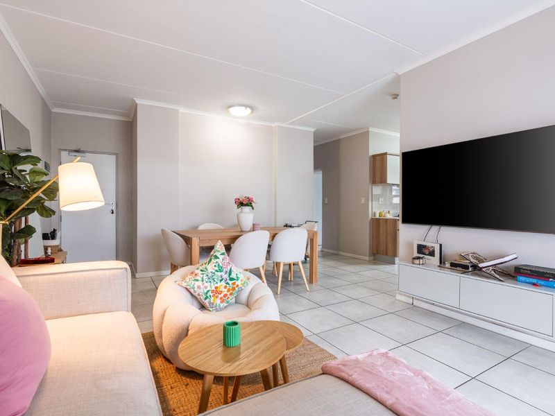 Three Bedroom Groundfloor Corner Apartment - Photo 5