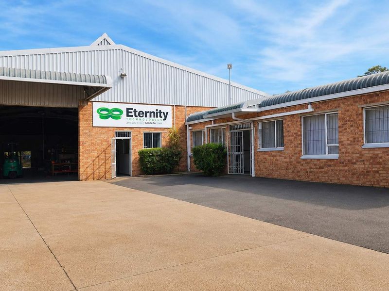 940m2 Prime Factory with Yard & Superlink Access | Westmead - Photo 1