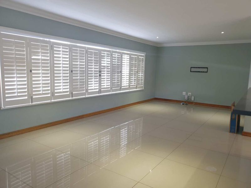 Beautiful 4 Bedroom House in Tranquil settings - Photo 7