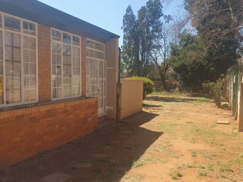 Fixer-Upper Opportunity in Western Extension, Benoni - Perfect for Investors or DIY Enthusiasts - Photo 3