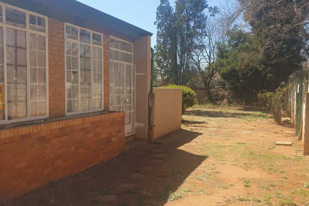 Fixer-Upper Opportunity in Western Extension, Benoni - Perfect for Investors or DIY Enthusiasts - Photo 3