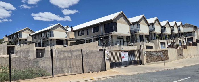 Property #2455263, Townhouse Sold in Auasblick