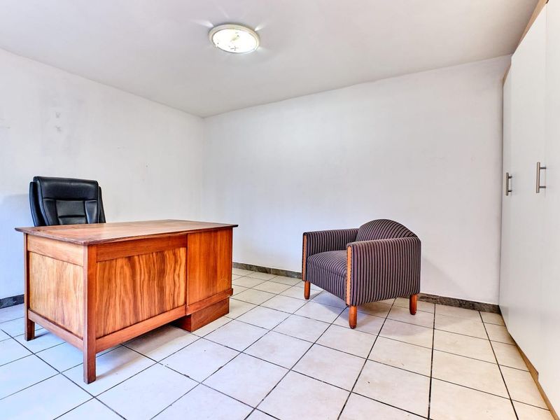 Versatile Multi-Unit Property for Sale – Excellent Investment Opportunity - Photo 5