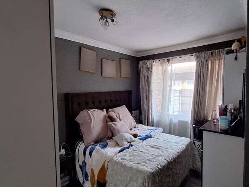 Simplex Townhouse - Photo 7