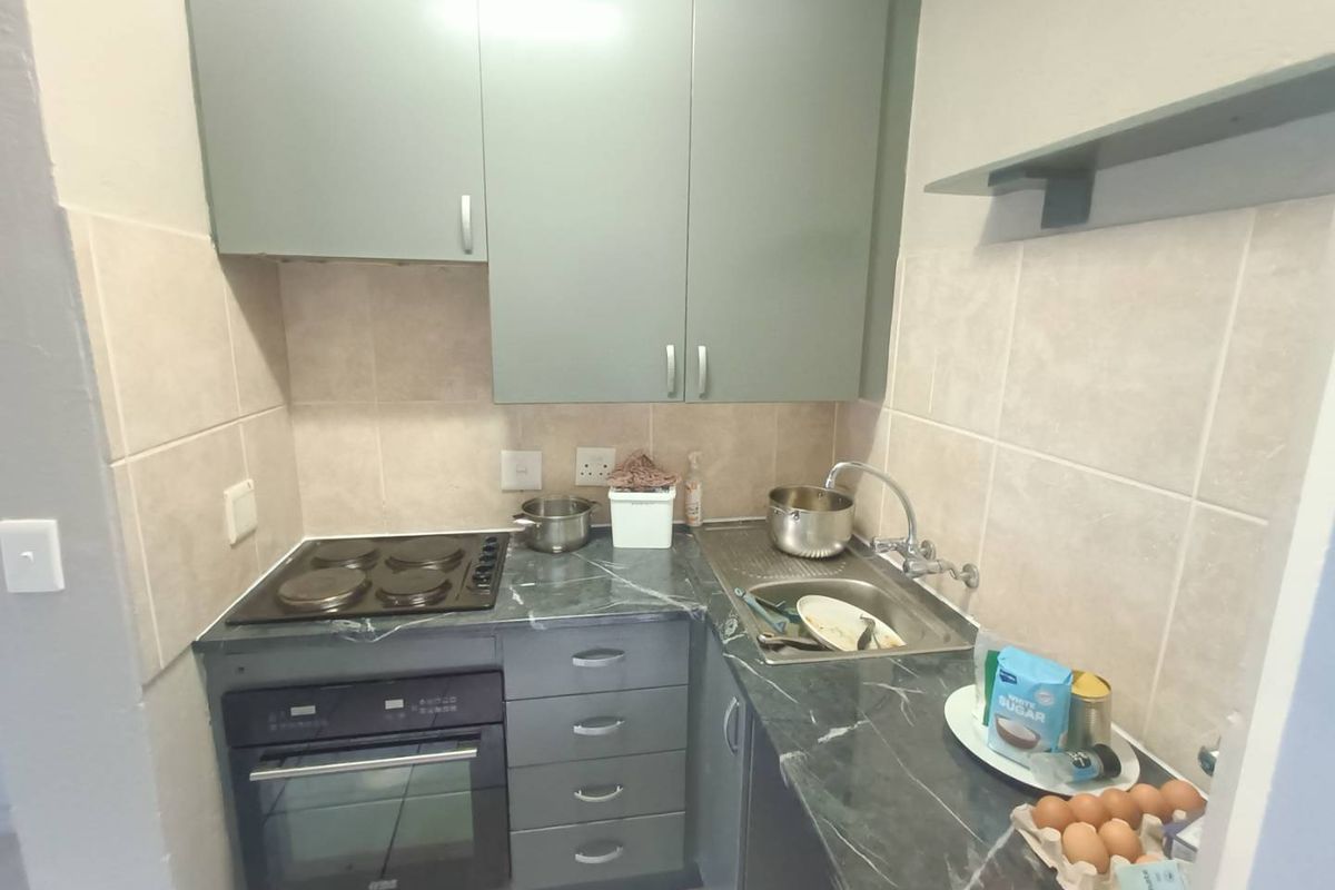 BEAUTIFUL DUPLEX FOR SALE IN SECURE COMPLEX IN ROOIHUISKRAAL NORTH!!!! - Photo 4