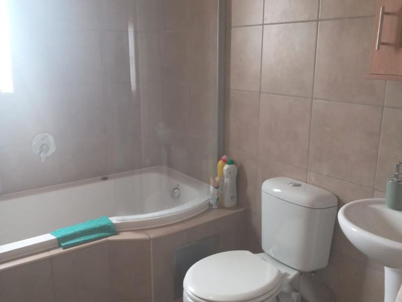 Flat for Sale R770.000 - Photo 9