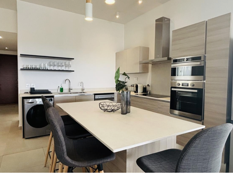 Exceptional Penthouse Living in Pereybere - Photo 4