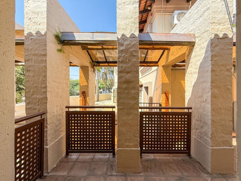 Elevate Legacy: Tuscan Majesty in Waterkloof's Secure Sanctuary. - Photo 5