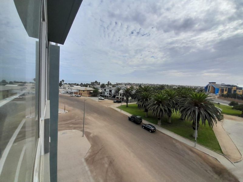 MODERN, PERFECTLY SITUATED APARTMENT ON THE 3RD FLOOR!! - Photo 6