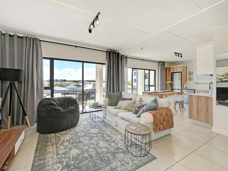 3-Bedroom Luxury Apartment | Fully Furnished | Fynbos Lifestyle Estate - Photo 2
