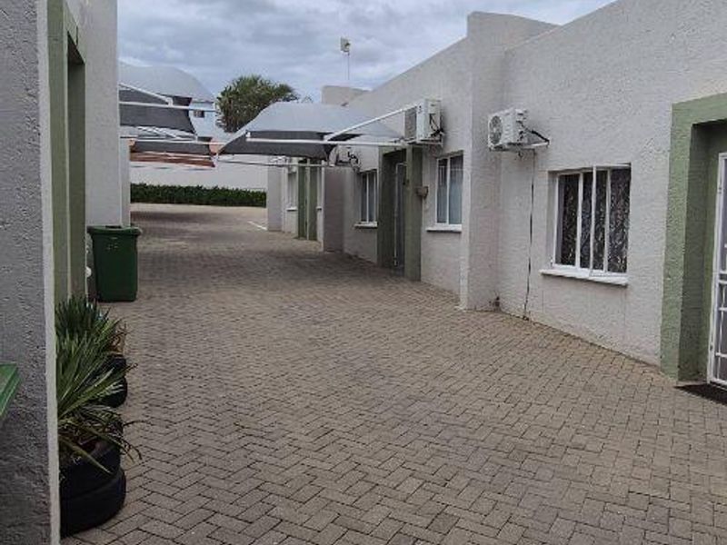 CHARMING 3 BEDROOM UNIT FOR SALE - Photo 3