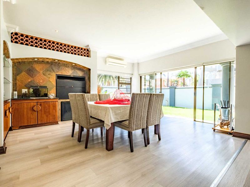 "Luxurious Double-Storey Home in Exclusive Beyerspark Estate" - Photo 8